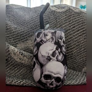 Skull wine tumbler with straw